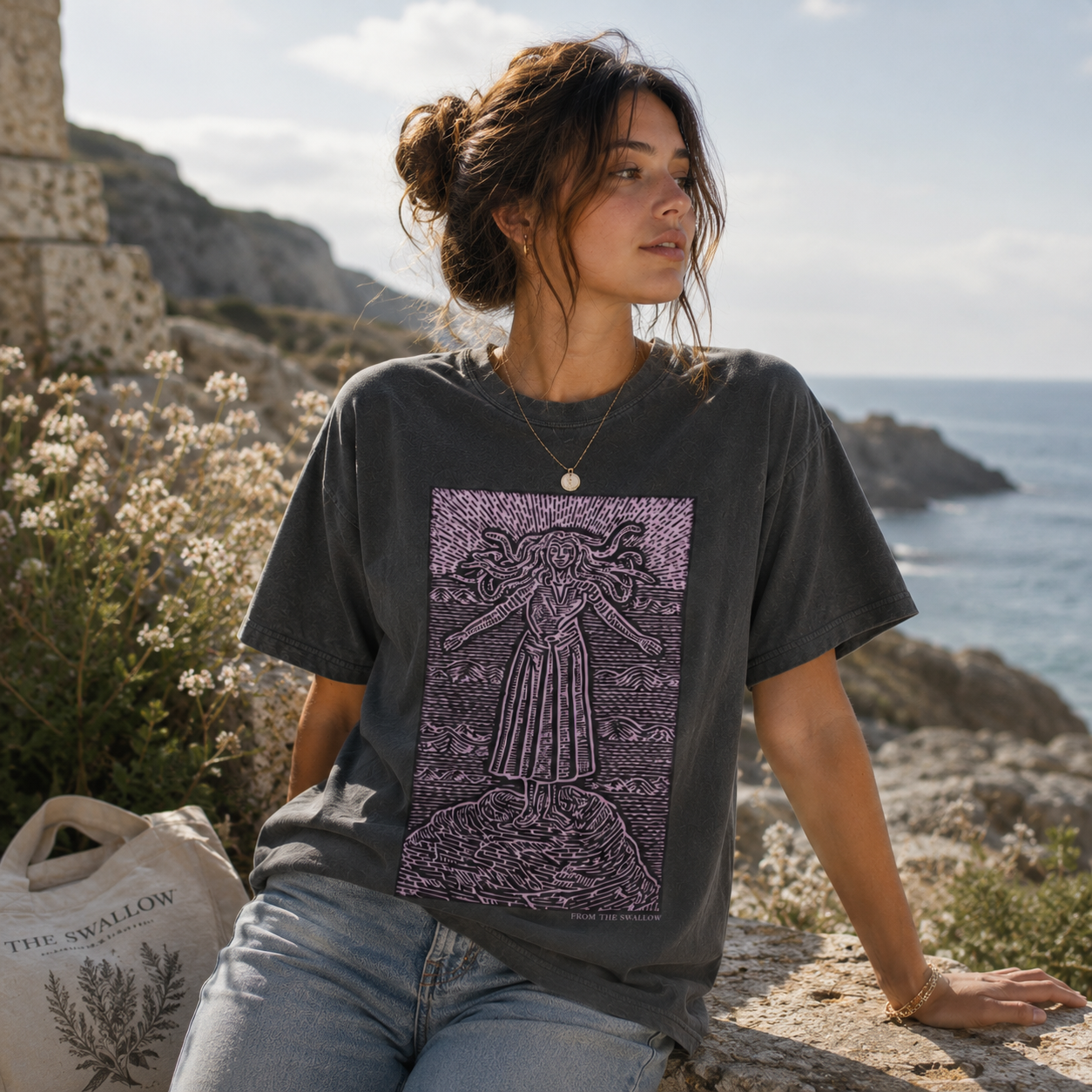 Medusa Tee
